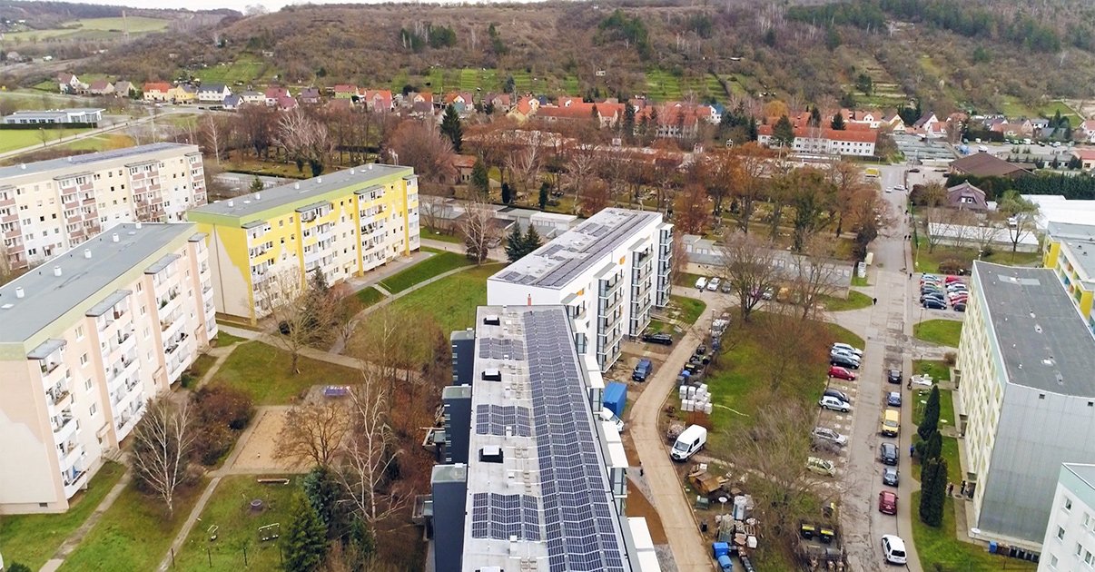 Dronenaufnahme vom Mieterstrom-Projekt Freyburg